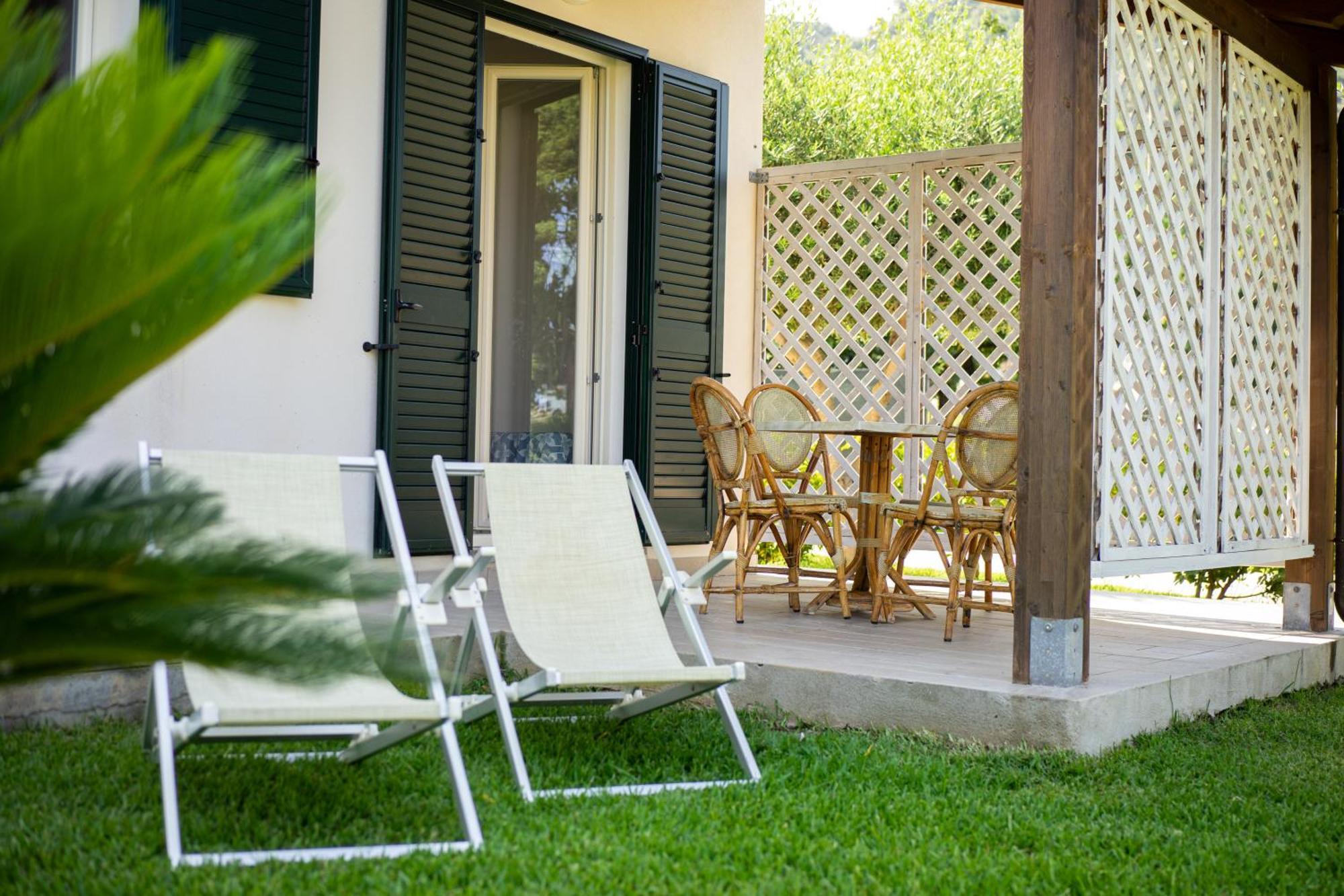 Villaggio Residence Emmesse Zambrone Exterior photo